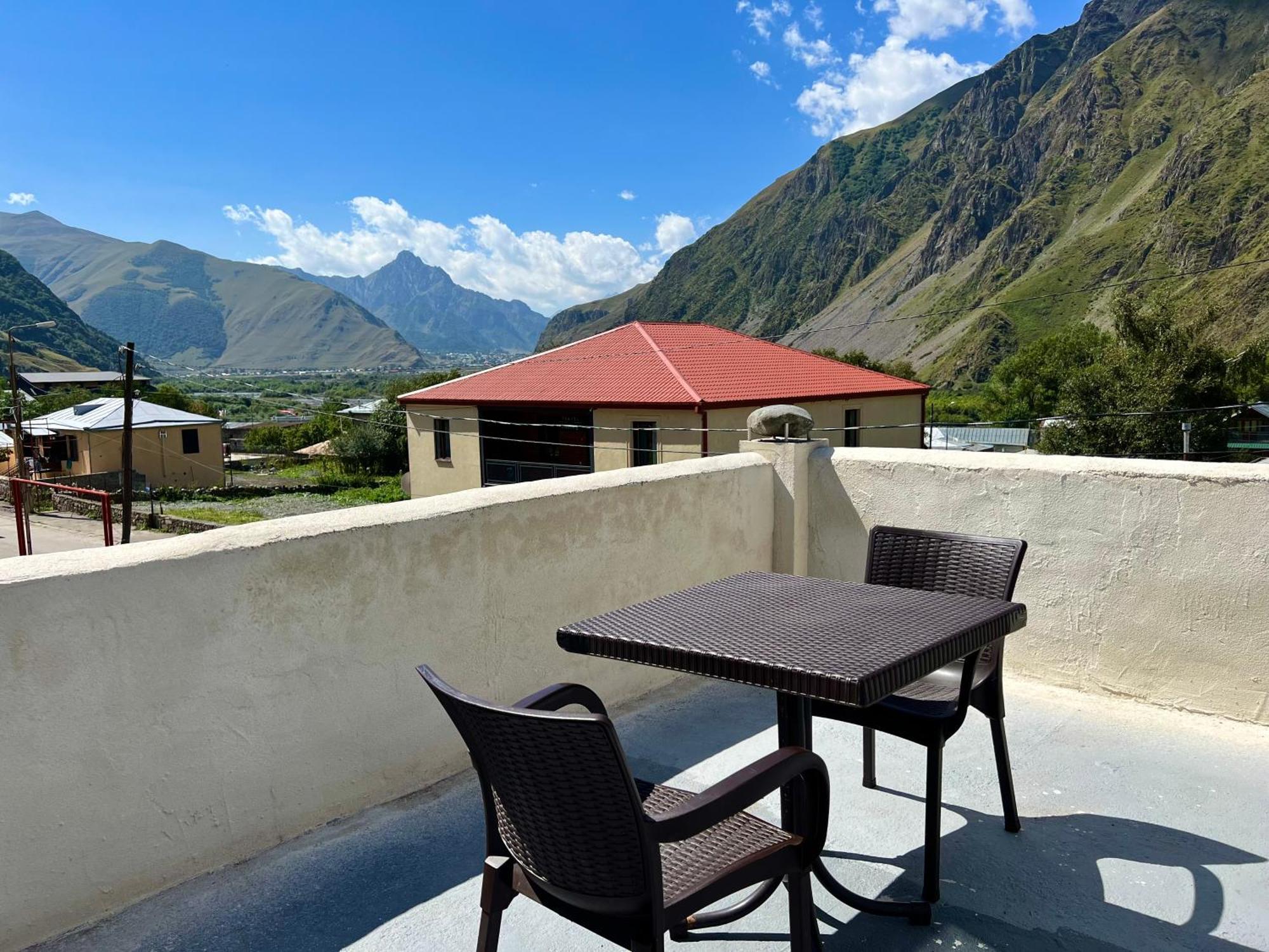 Kazbegi Green Yard Exterior photo